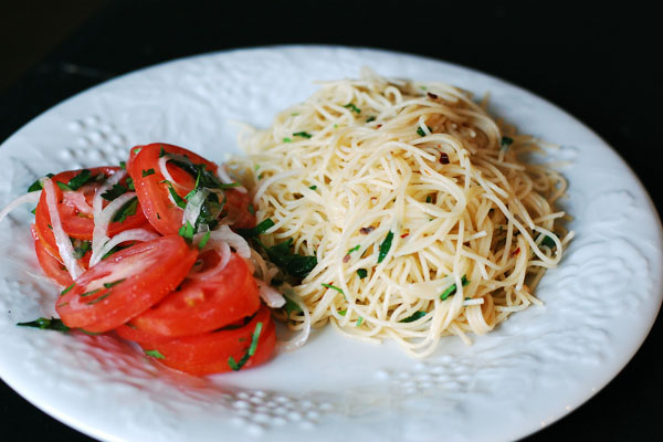 Spaghetti with Garlic and Oil