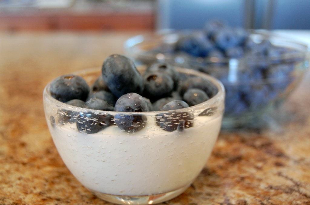 blueberries-and-yogurt
