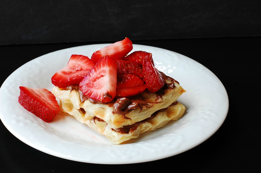Puff pastry waffles with Nutella and Strawberries